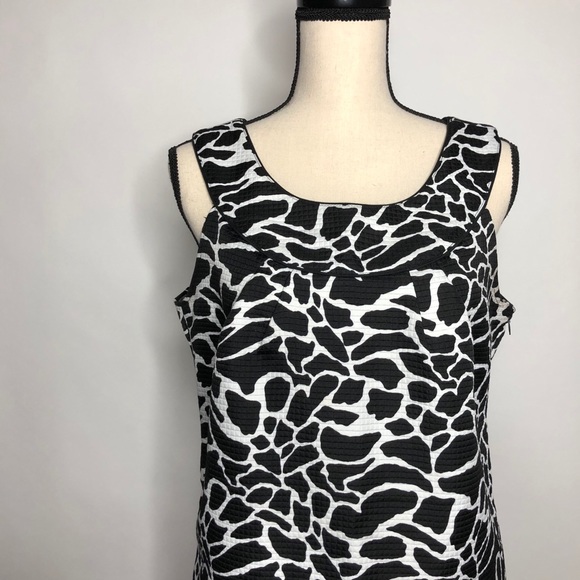 Robbie Bee Giraffe Print Dress - Picture 2 of 5